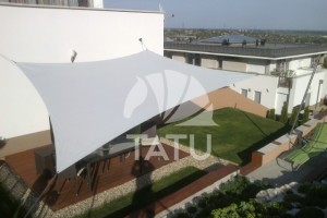 Állítható magasságú és dőlésszögű napvitorla 27