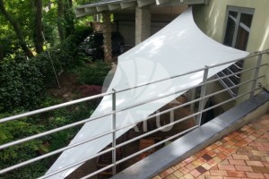 Állítható magasságú és dőlésszögű napvitorla 4