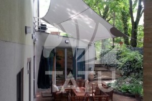 Állítható magasságú és dőlésszögű napvitorla 5