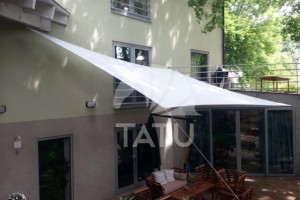 Állítható magasságú és dőlésszögű napvitorla 6