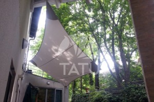 Állítható magasságú és dőlésszögű napvitorla 7