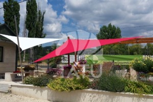 Állítható magasságú és dőlésszögű napvitorla 21