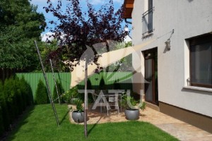 Állítható magasságú és dőlésszögű napvitorla 16