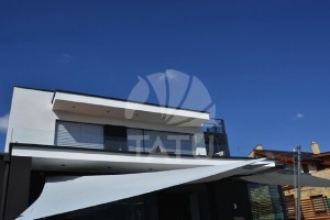 Állítható magasságú és dőlésszögű napvitorla 58