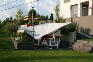 Állítható magasságú és dőlésszögű napvitorla 41